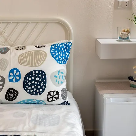 Πανσιόν White Star Self Check-in 3*