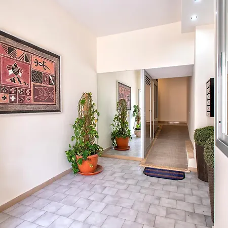 White Star Self Check-in Πανσιόν