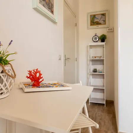 White Star Self Check-in 3*