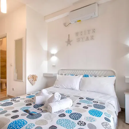 White Star Self Check-in