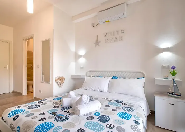 White Star Self Check-in